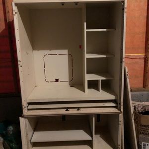 Entertainment center